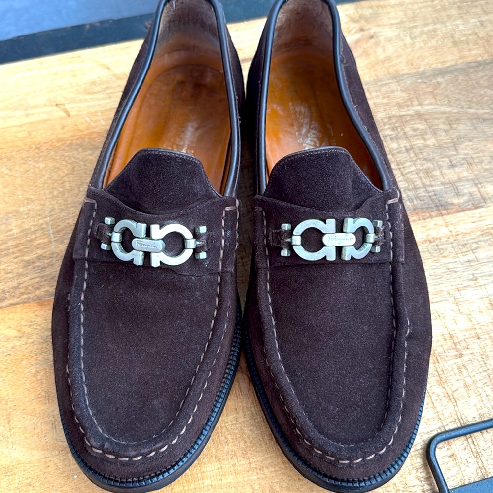 Salvatore Ferragamo Brown Suede Gancini Bit Loafers – Men’s Size 9